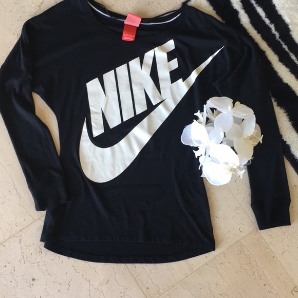 Tops - Nike long sleeve top size XS